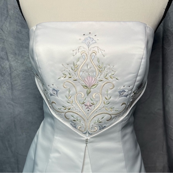 Michelangelo Strapless Wedding Ball Gown with Pastel Embroidery S8417 - sz 14 - Picture 2 of 12